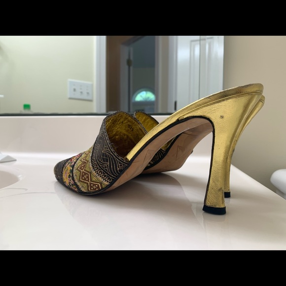 Richly Embroidered mules size 10 - Picture 10 of 11